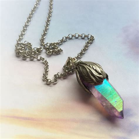 Magical necklace of quoz